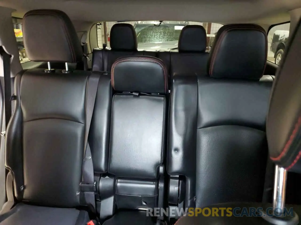 10 Photograph of a damaged car 3C4PDCEG8KT700638 DODGE JOURNEY 2019