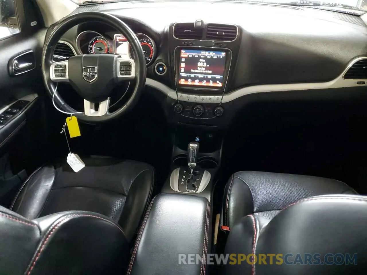 8 Photograph of a damaged car 3C4PDCEG8KT700638 DODGE JOURNEY 2019