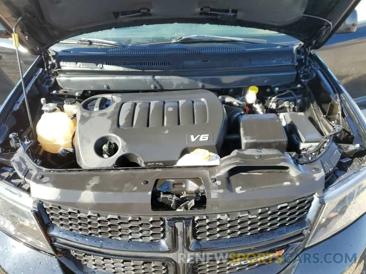 12 Photograph of a damaged car 3C4PDCEG8KT737365 DODGE JOURNEY 2019