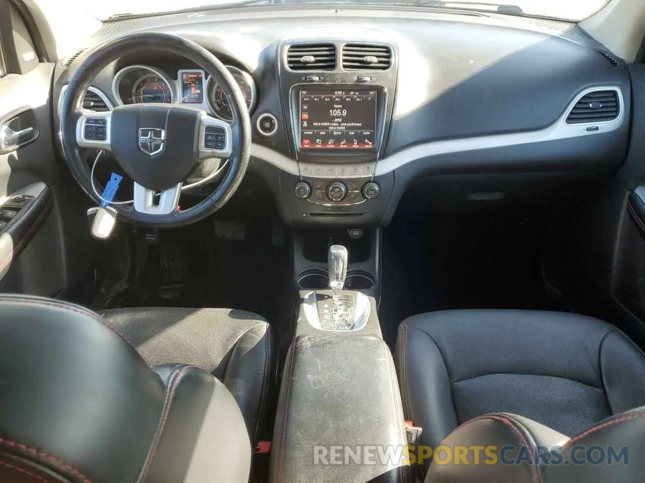 8 Photograph of a damaged car 3C4PDCEG8KT737365 DODGE JOURNEY 2019