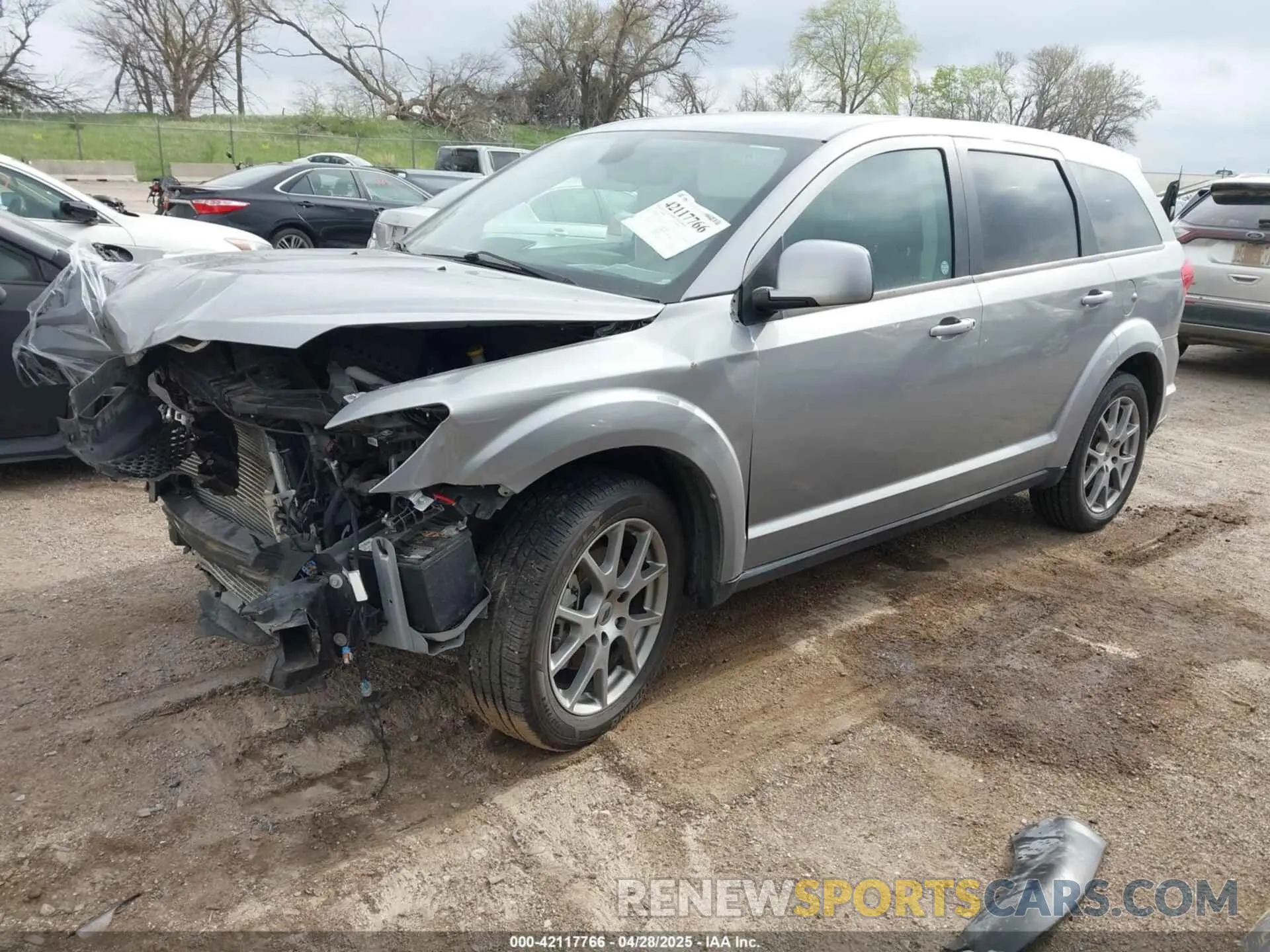 2 Photograph of a damaged car 3C4PDCEG8KT763335 DODGE JOURNEY 2019