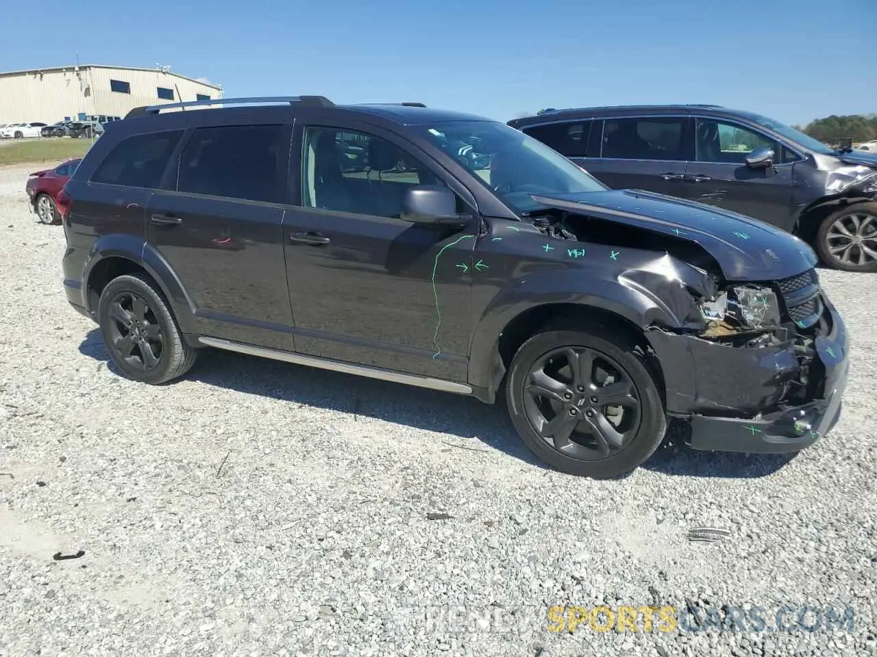 4 Photograph of a damaged car 3C4PDCGB1KT869093 DODGE JOURNEY 2019