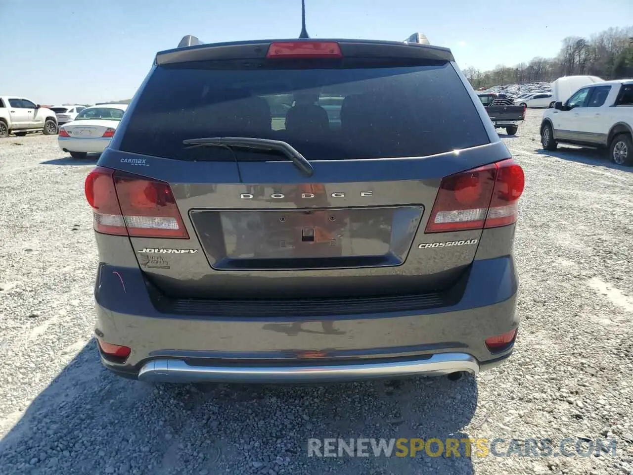 6 Photograph of a damaged car 3C4PDCGB1KT869093 DODGE JOURNEY 2019