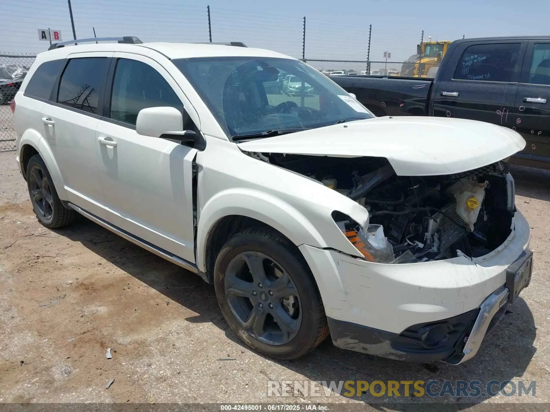 1 Photograph of a damaged car 3C4PDCGB3KT701567 DODGE JOURNEY 2019