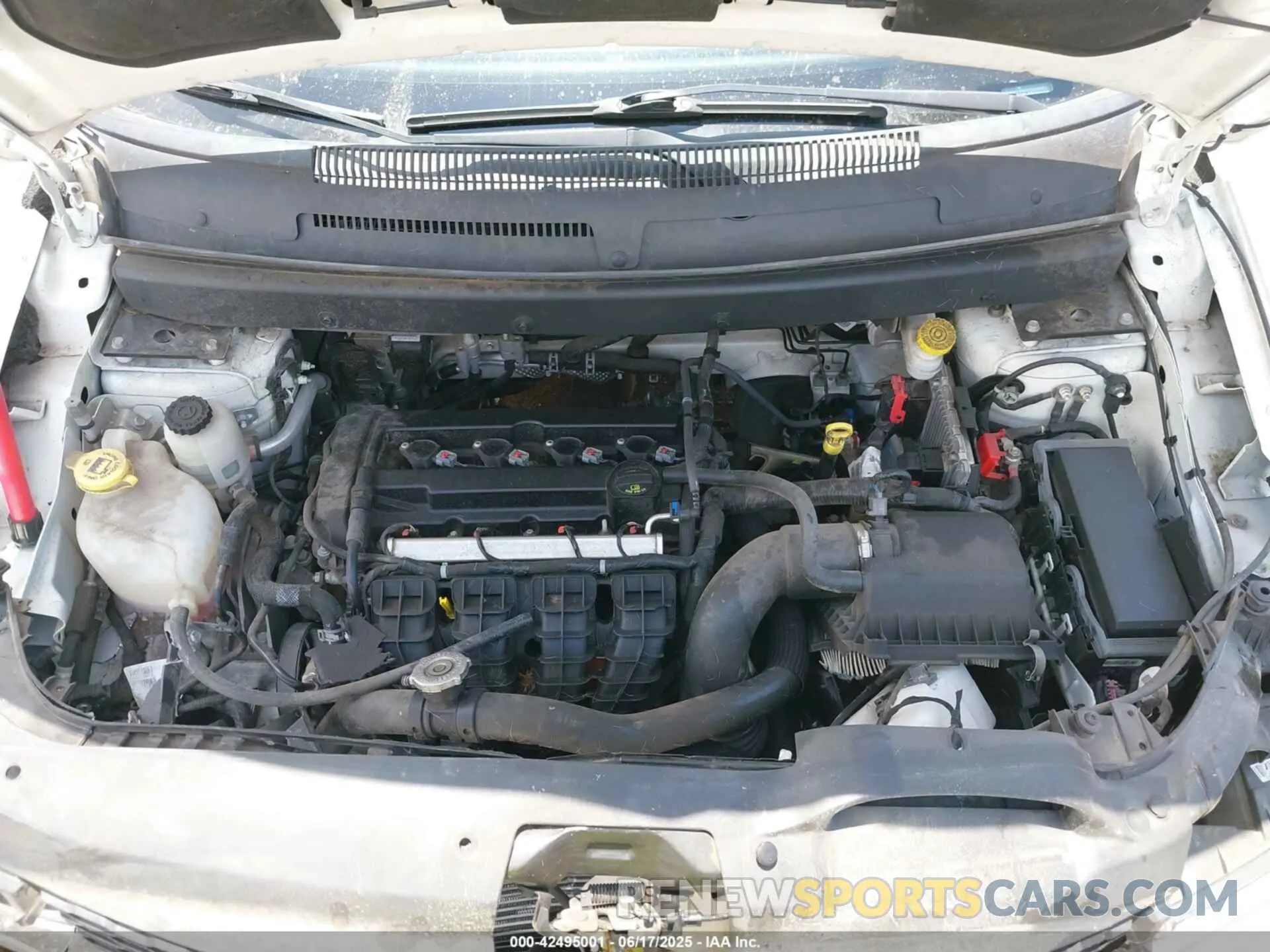 10 Photograph of a damaged car 3C4PDCGB3KT701567 DODGE JOURNEY 2019