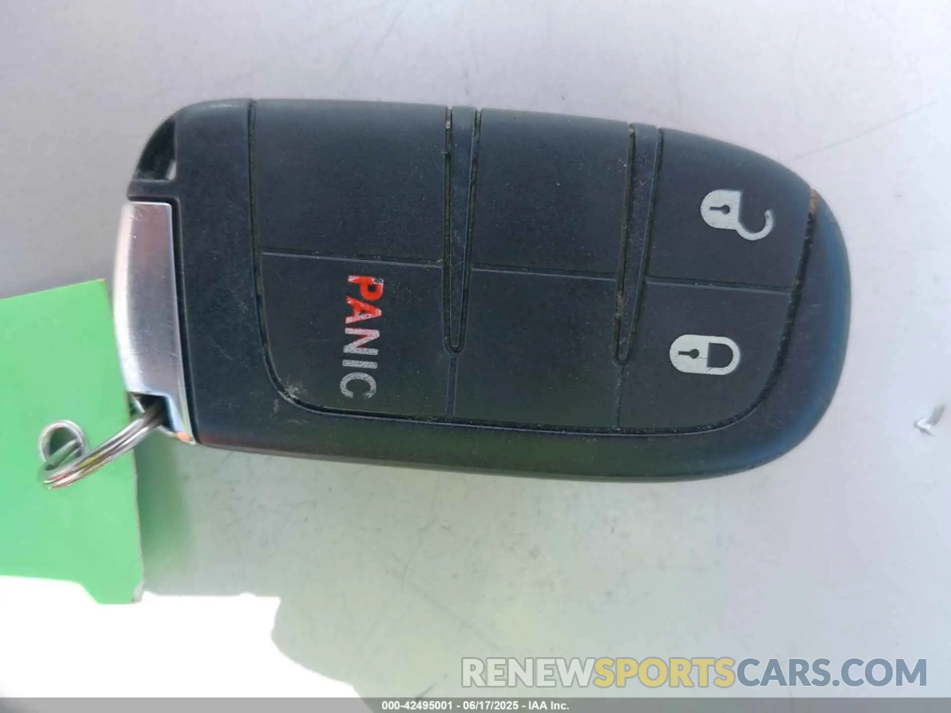 11 Photograph of a damaged car 3C4PDCGB3KT701567 DODGE JOURNEY 2019