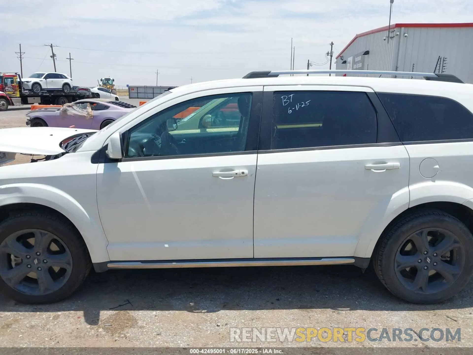 14 Photograph of a damaged car 3C4PDCGB3KT701567 DODGE JOURNEY 2019