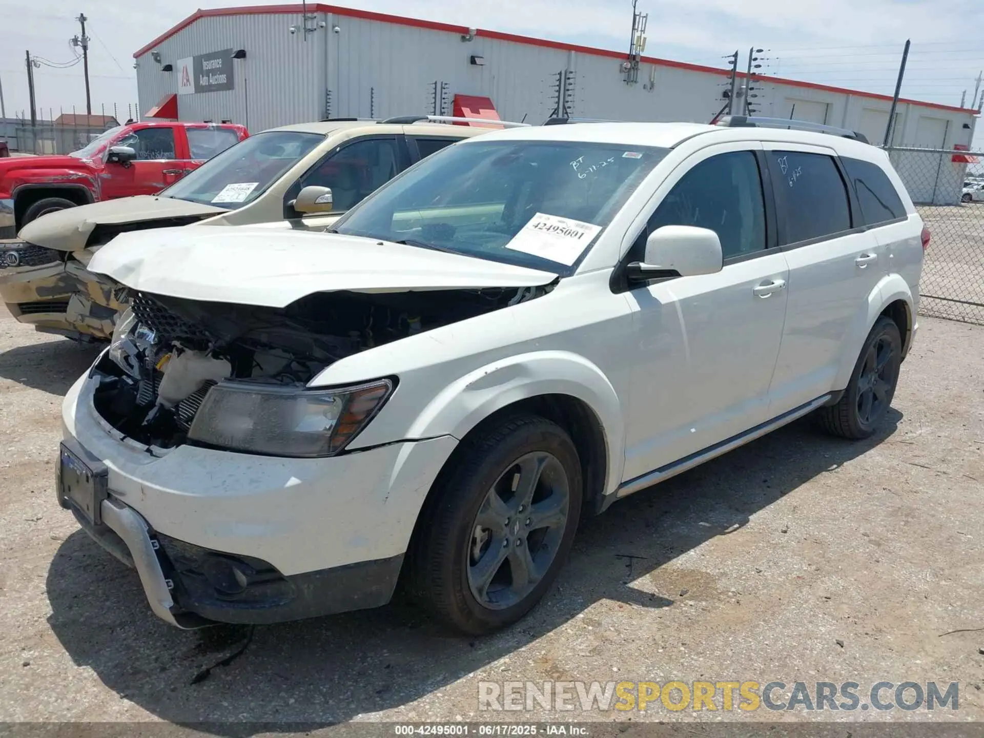 2 Photograph of a damaged car 3C4PDCGB3KT701567 DODGE JOURNEY 2019