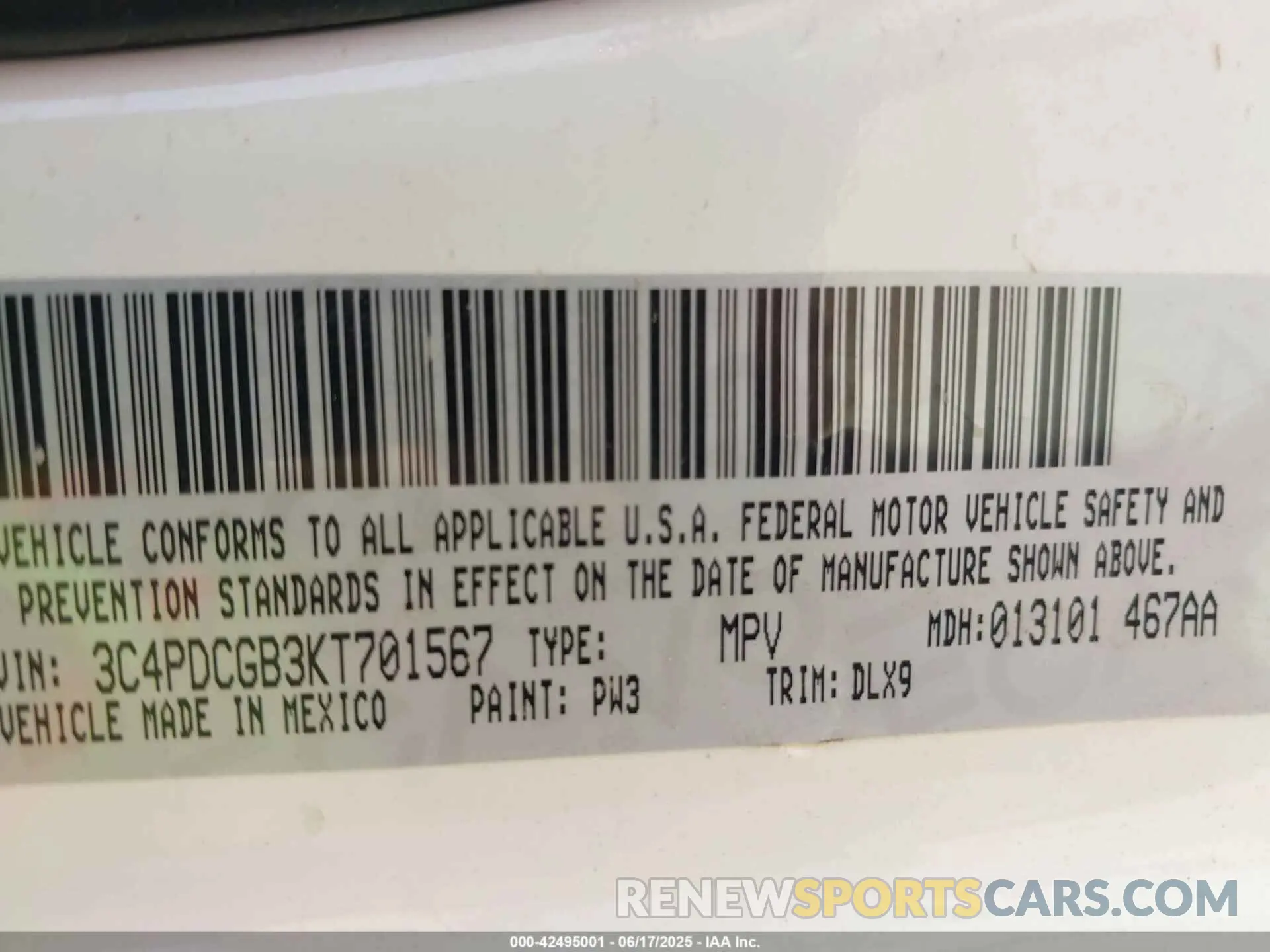 9 Photograph of a damaged car 3C4PDCGB3KT701567 DODGE JOURNEY 2019