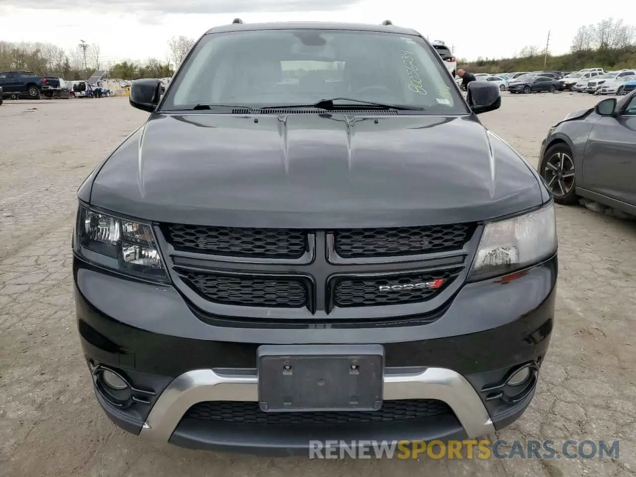 5 Photograph of a damaged car 3C4PDCGB3KT868933 DODGE JOURNEY 2019