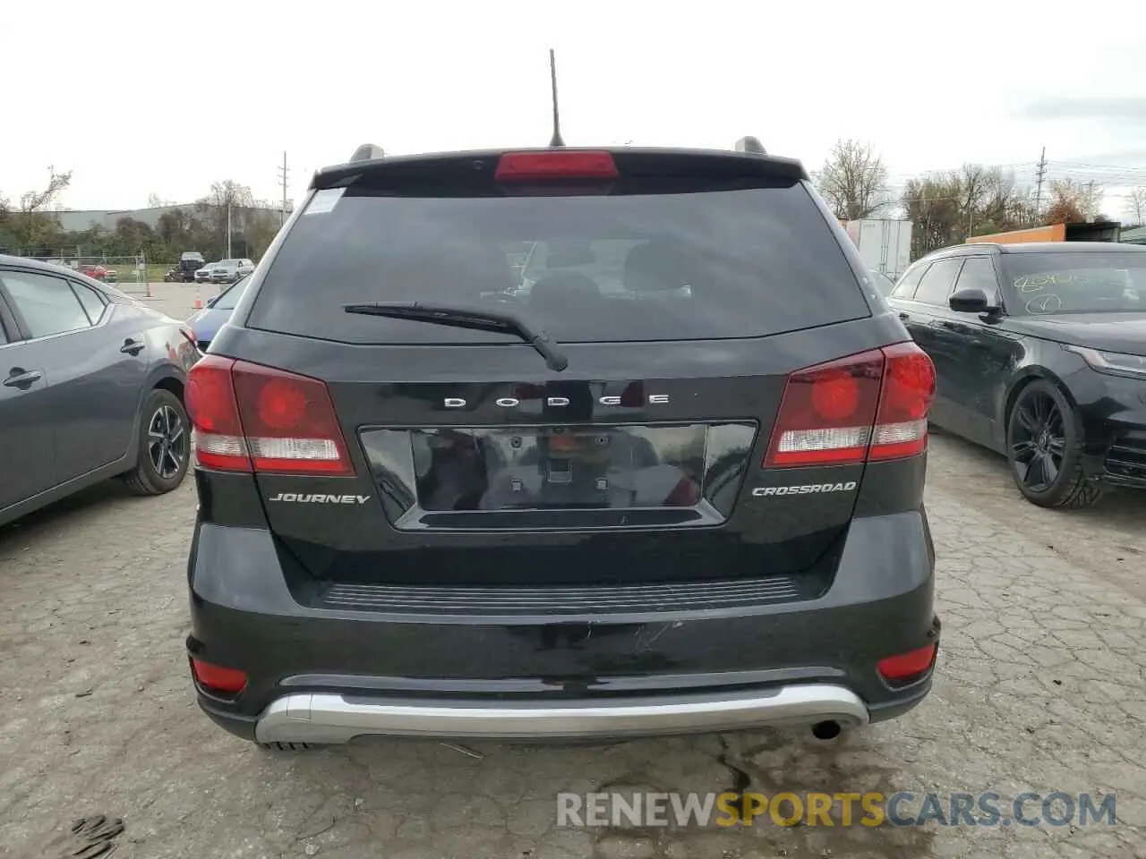 6 Photograph of a damaged car 3C4PDCGB3KT868933 DODGE JOURNEY 2019