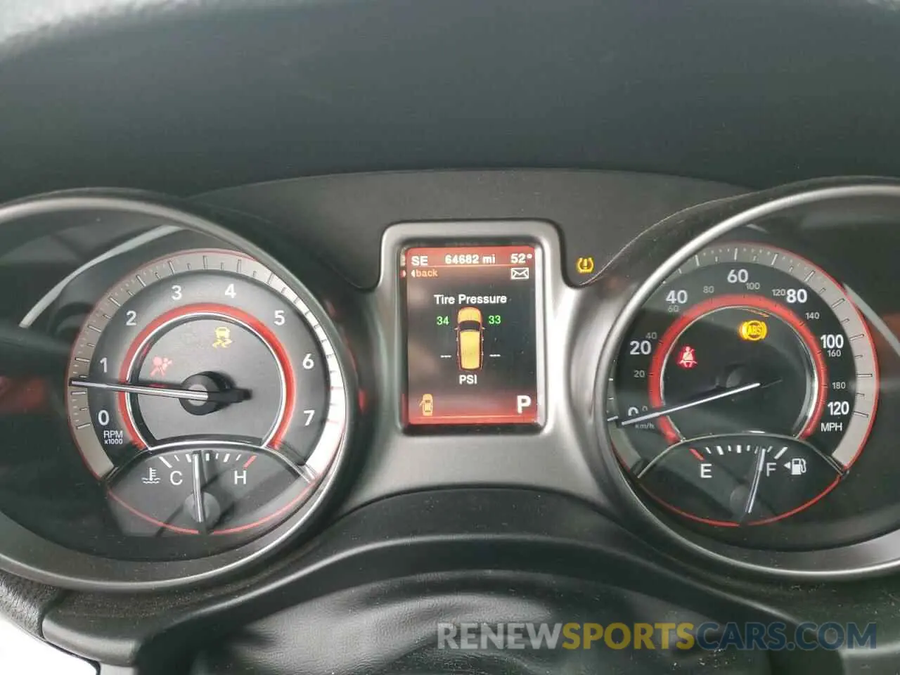 9 Photograph of a damaged car 3C4PDCGB3KT868933 DODGE JOURNEY 2019
