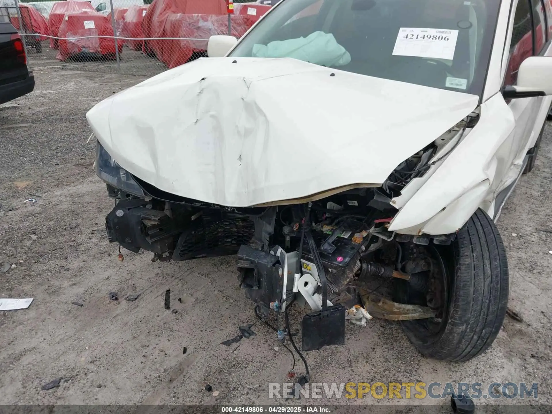 6 Photograph of a damaged car 3C4PDCGB4KT779341 DODGE JOURNEY 2019