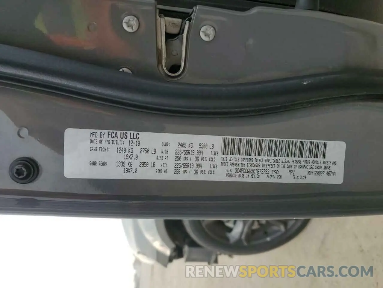 16 Photograph of a damaged car 3C4PDCGB5KT873793 DODGE JOURNEY 2019