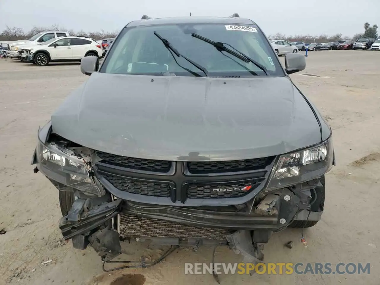 5 Photograph of a damaged car 3C4PDCGB5KT873793 DODGE JOURNEY 2019