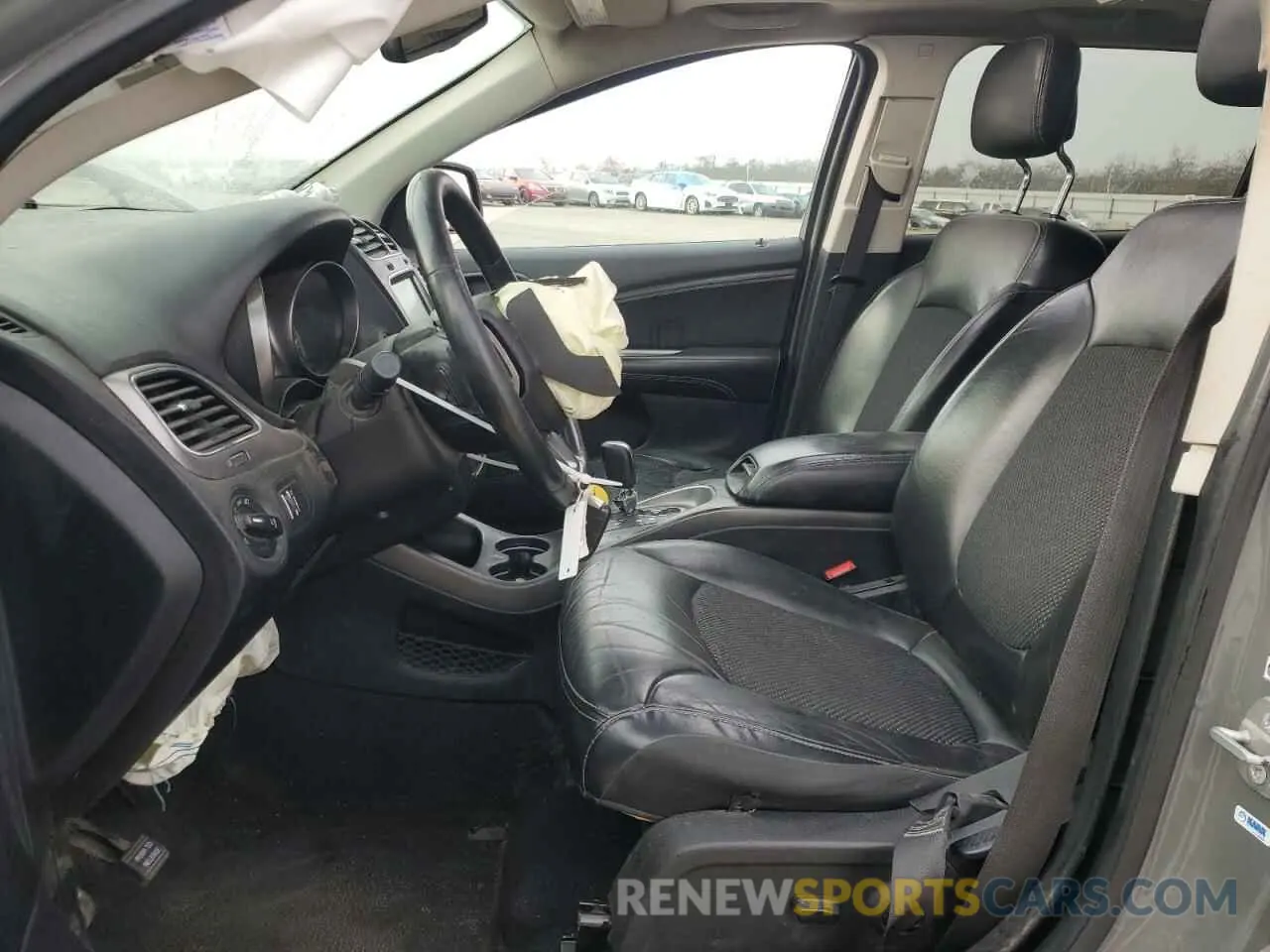 7 Photograph of a damaged car 3C4PDCGB5KT873793 DODGE JOURNEY 2019