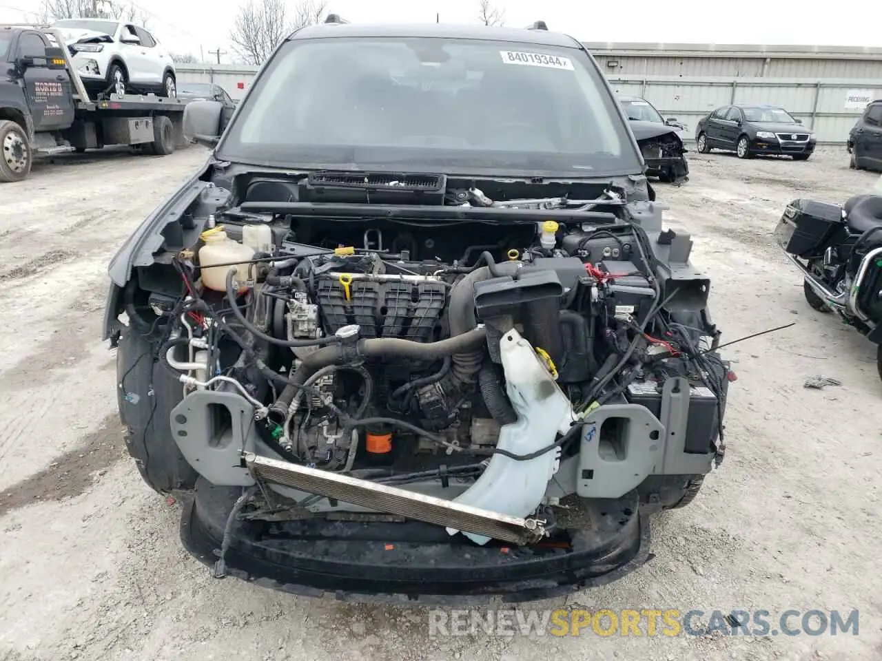 5 Photograph of a damaged car 3C4PDCGB6KT798800 DODGE JOURNEY 2019