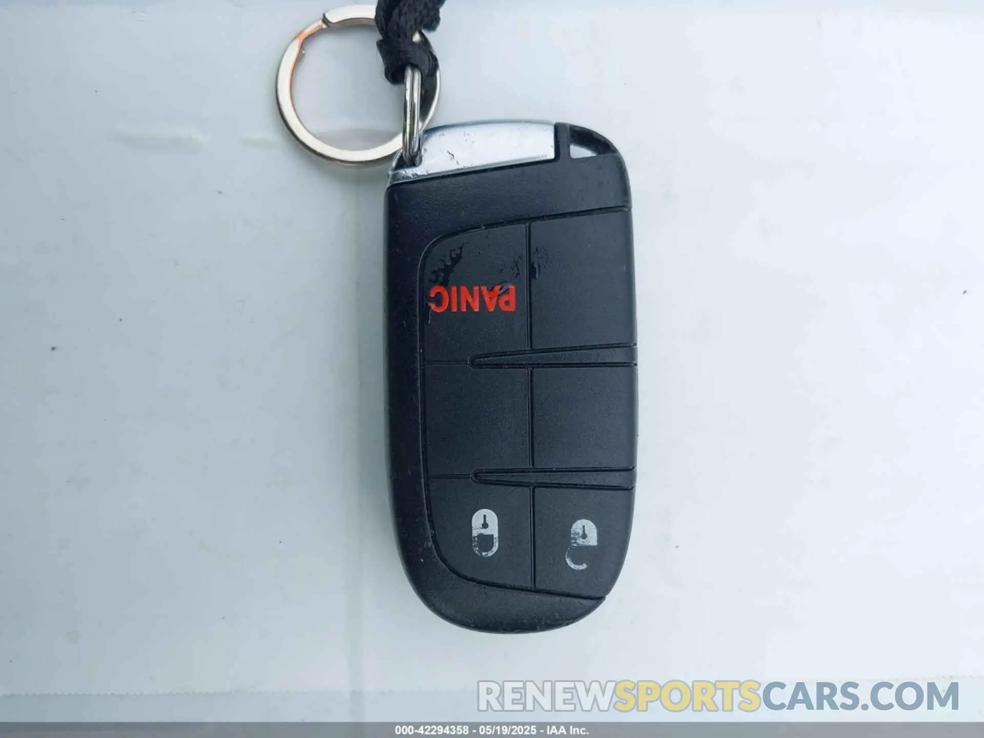 11 Photograph of a damaged car 3C4PDCGB7KT862438 DODGE JOURNEY 2019