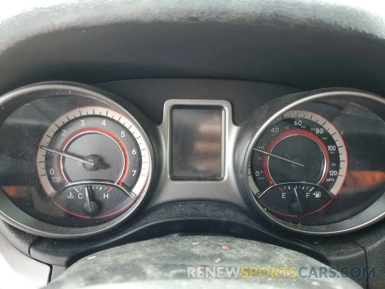 9 Photograph of a damaged car 3C4PDCGB8KT862450 DODGE JOURNEY 2019