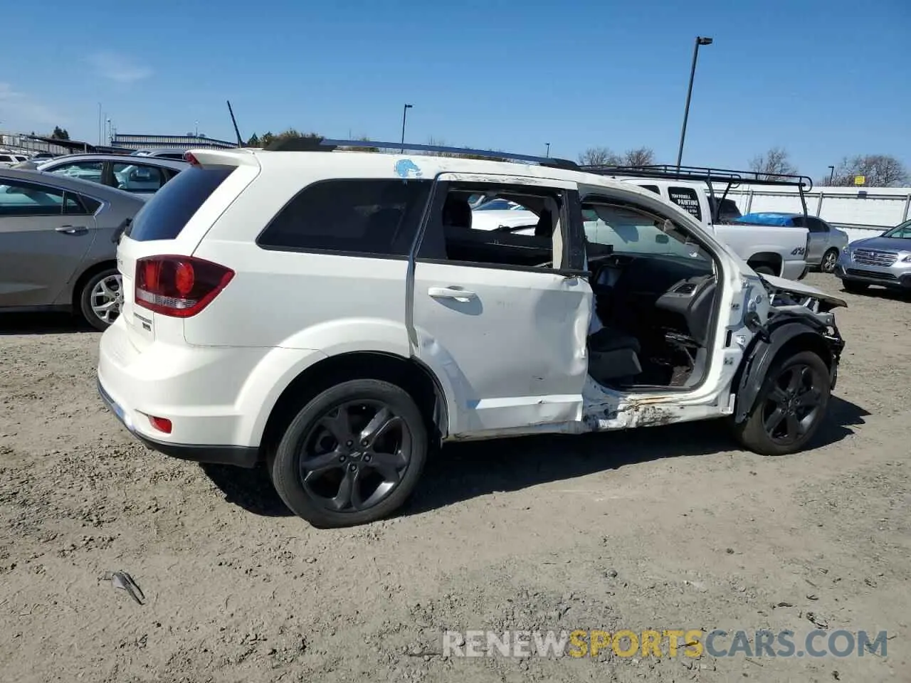 3 Photograph of a damaged car 3C4PDCGG0KT693875 DODGE JOURNEY 2019