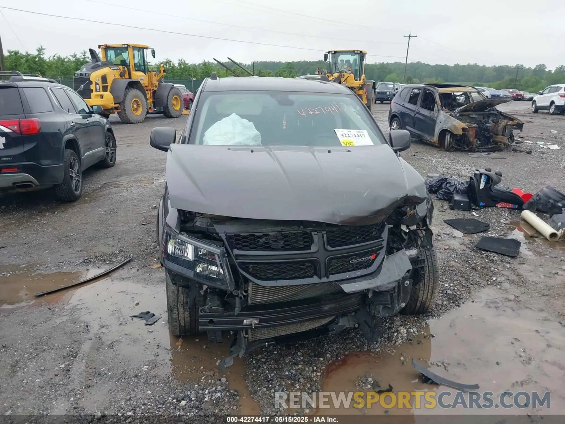 12 Photograph of a damaged car 3C4PDCGG0KT717656 DODGE JOURNEY 2019