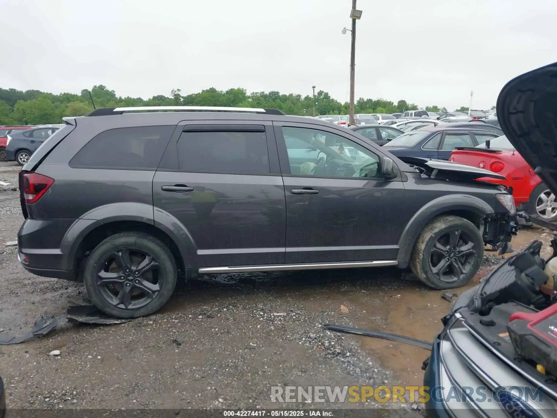 13 Photograph of a damaged car 3C4PDCGG0KT717656 DODGE JOURNEY 2019