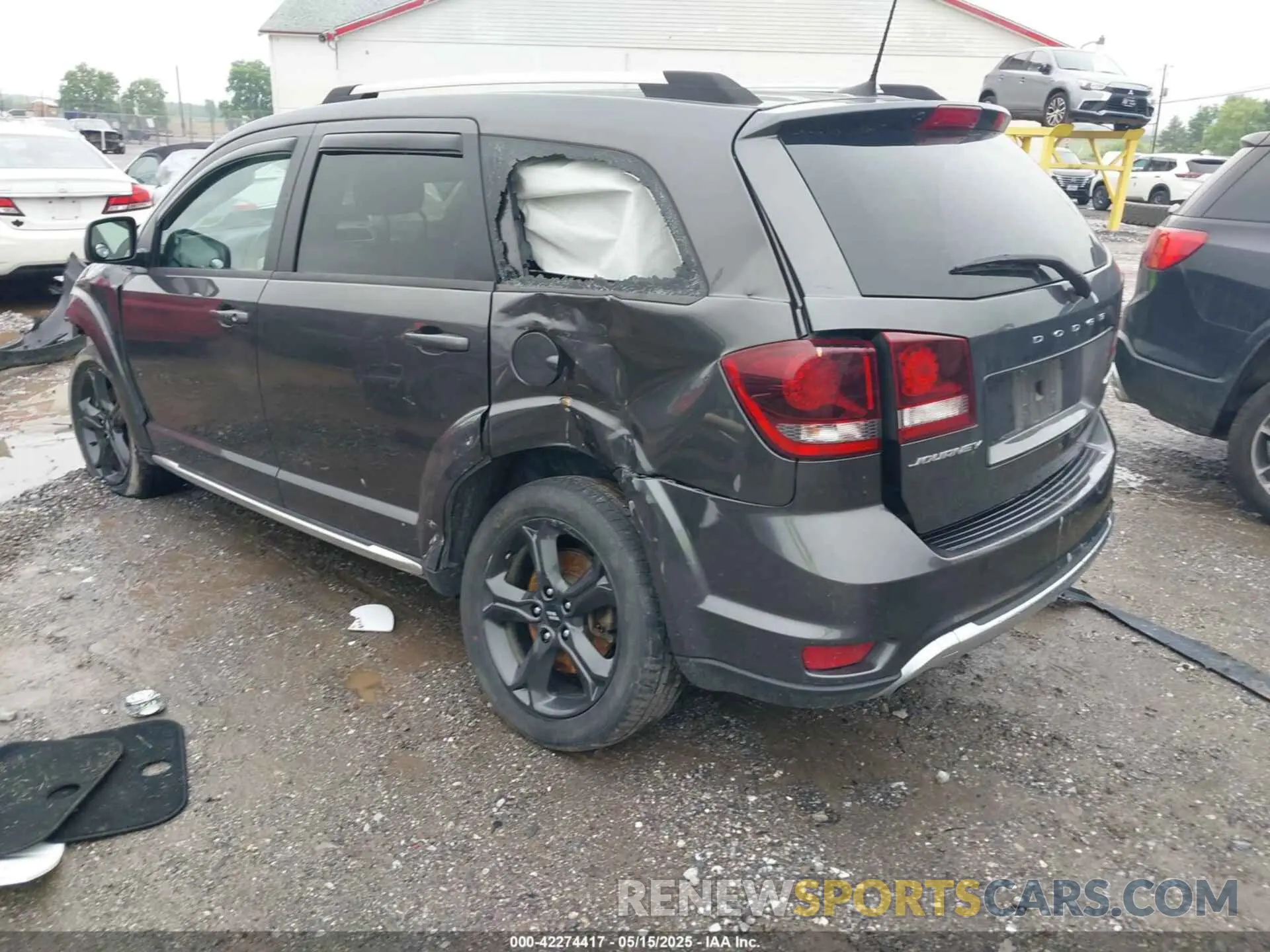 3 Photograph of a damaged car 3C4PDCGG0KT717656 DODGE JOURNEY 2019