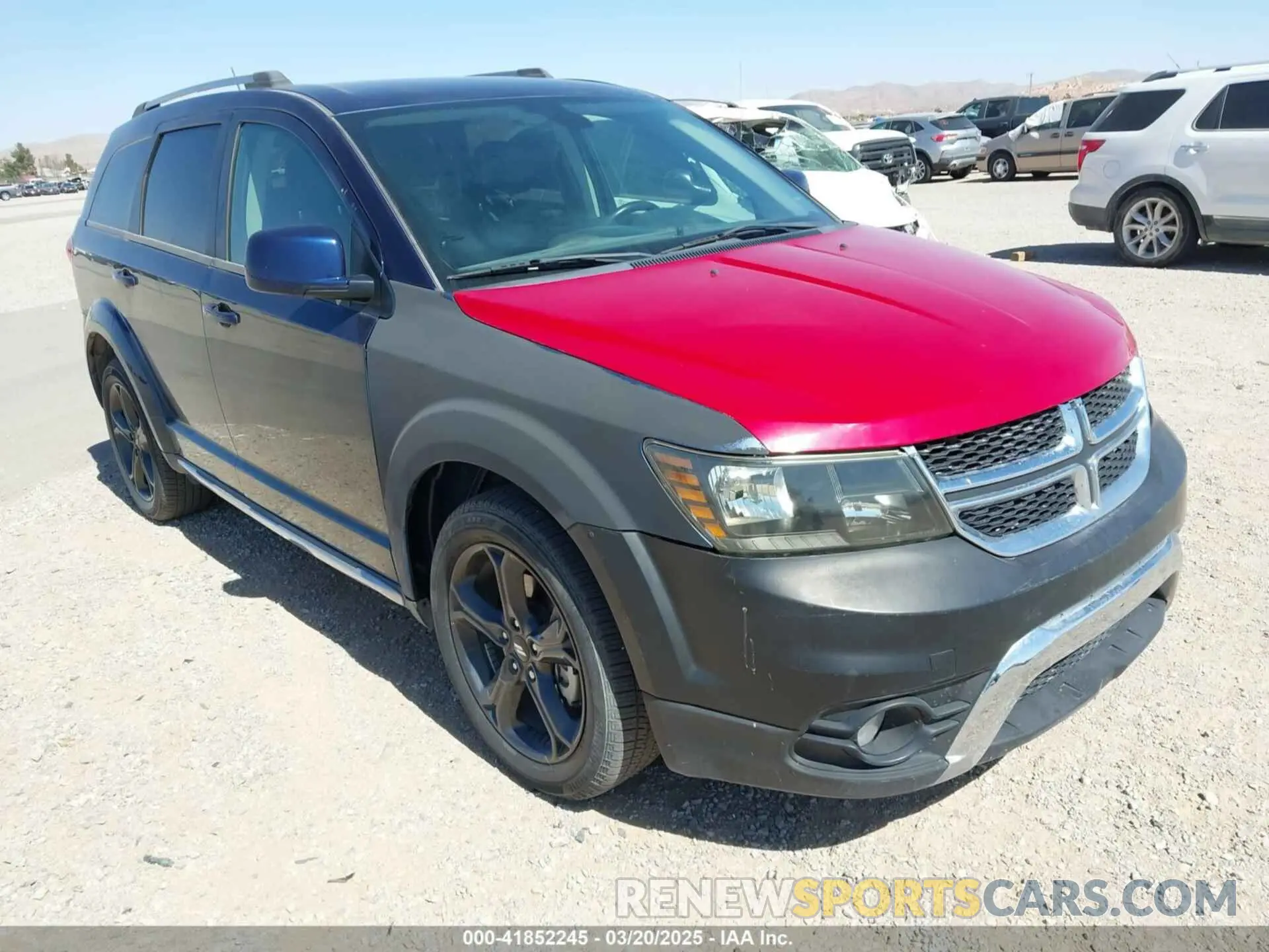 1 Photograph of a damaged car 3C4PDCGG0KT737485 DODGE JOURNEY 2019