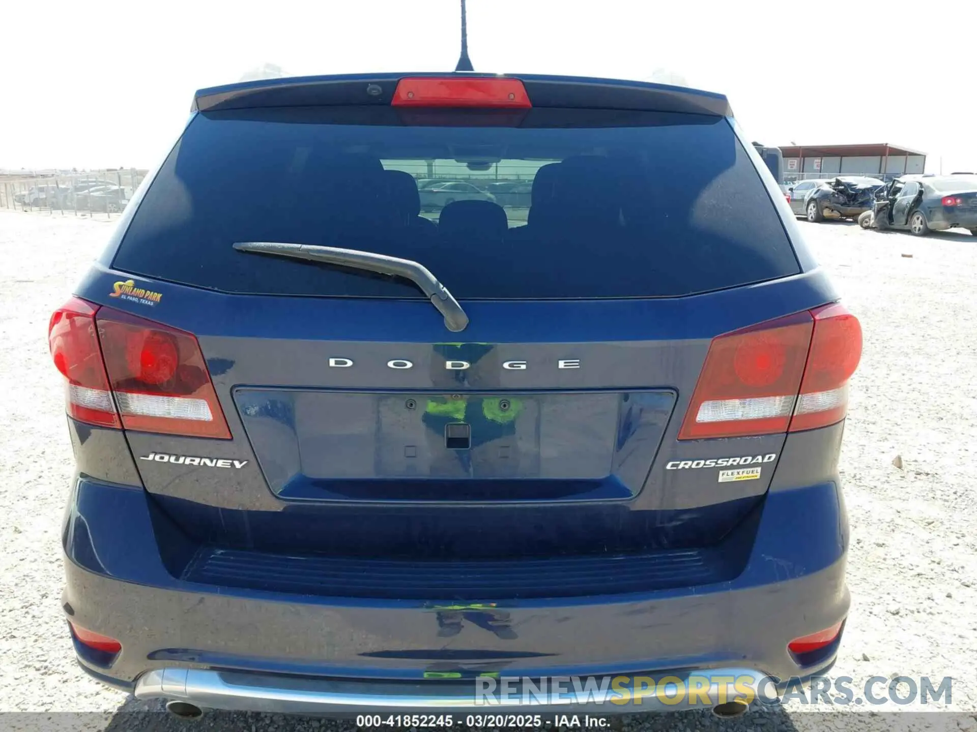 16 Photograph of a damaged car 3C4PDCGG0KT737485 DODGE JOURNEY 2019