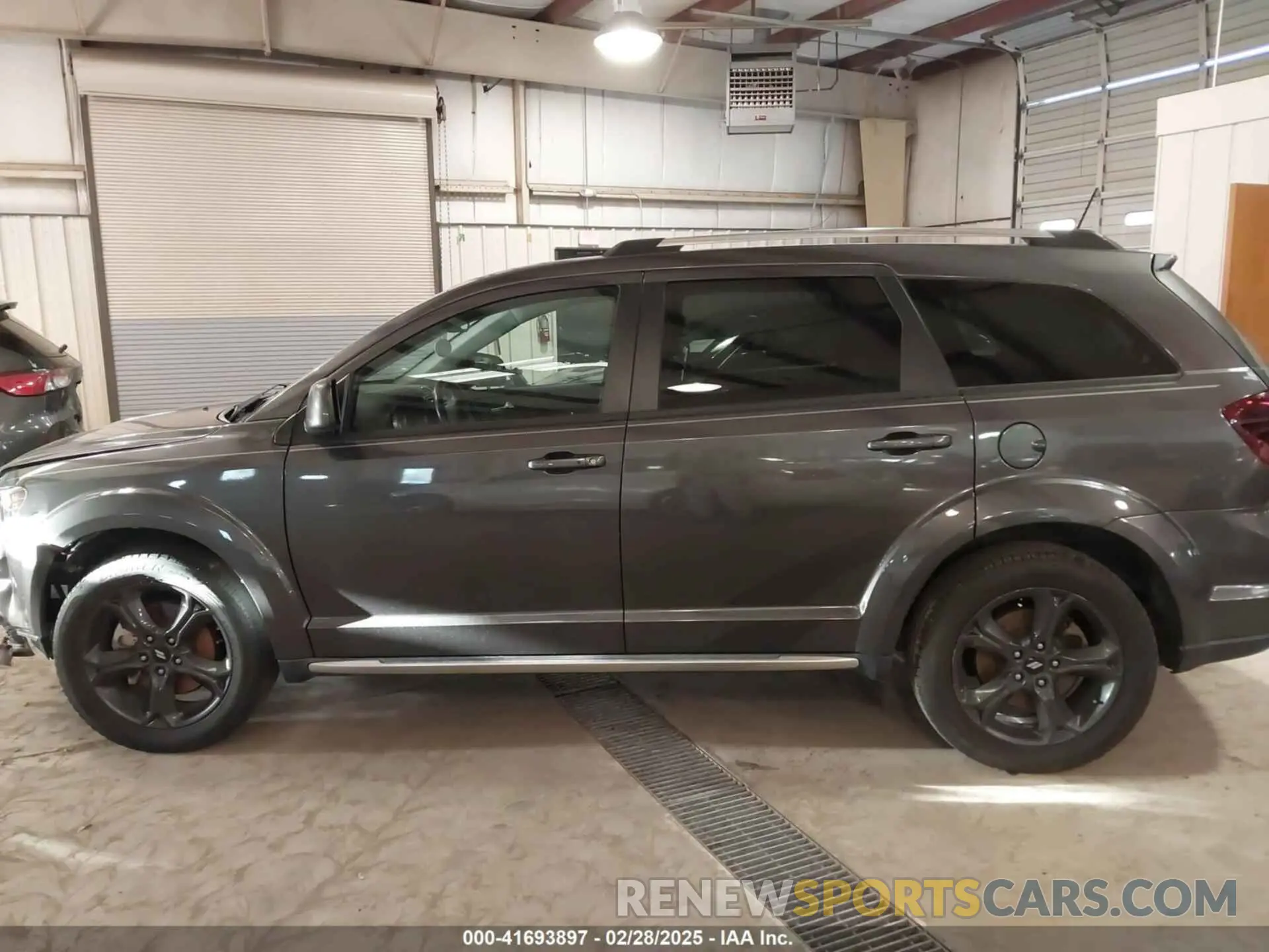 15 Photograph of a damaged car 3C4PDCGG1KT728116 DODGE JOURNEY 2019