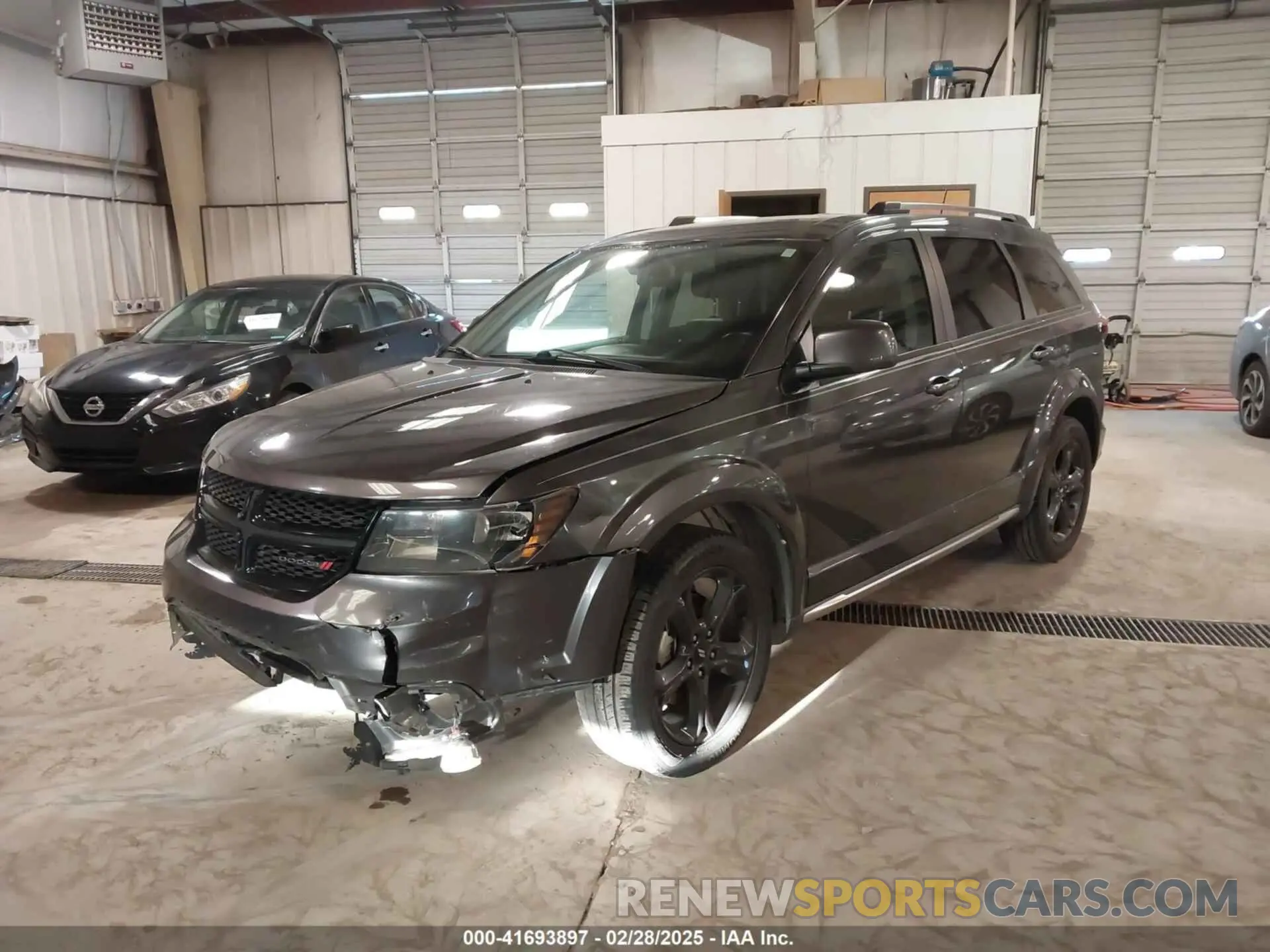 2 Photograph of a damaged car 3C4PDCGG1KT728116 DODGE JOURNEY 2019