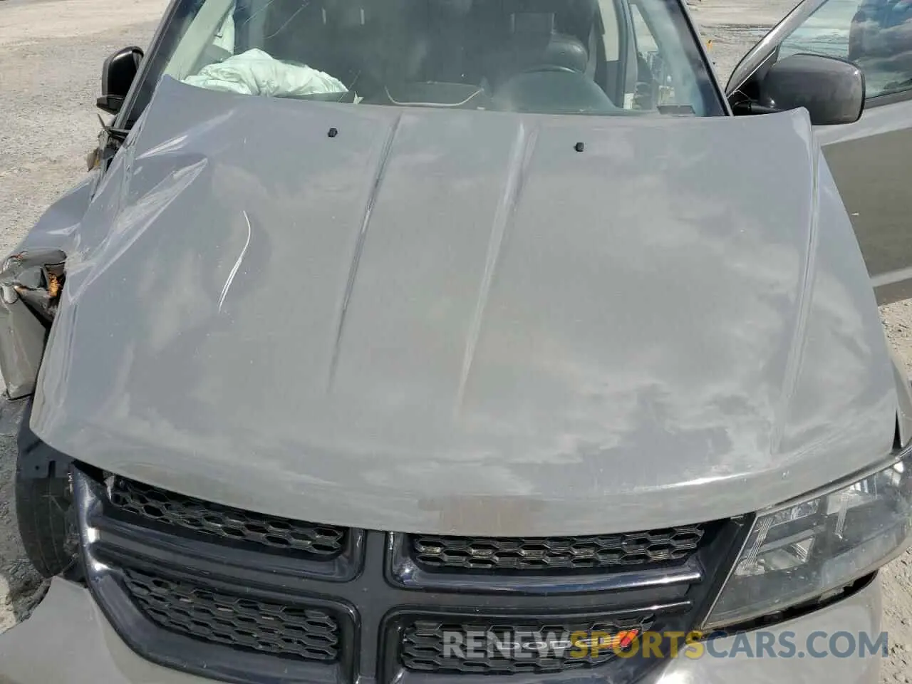 13 Photograph of a damaged car 3C4PDCGG1KT731467 DODGE JOURNEY 2019