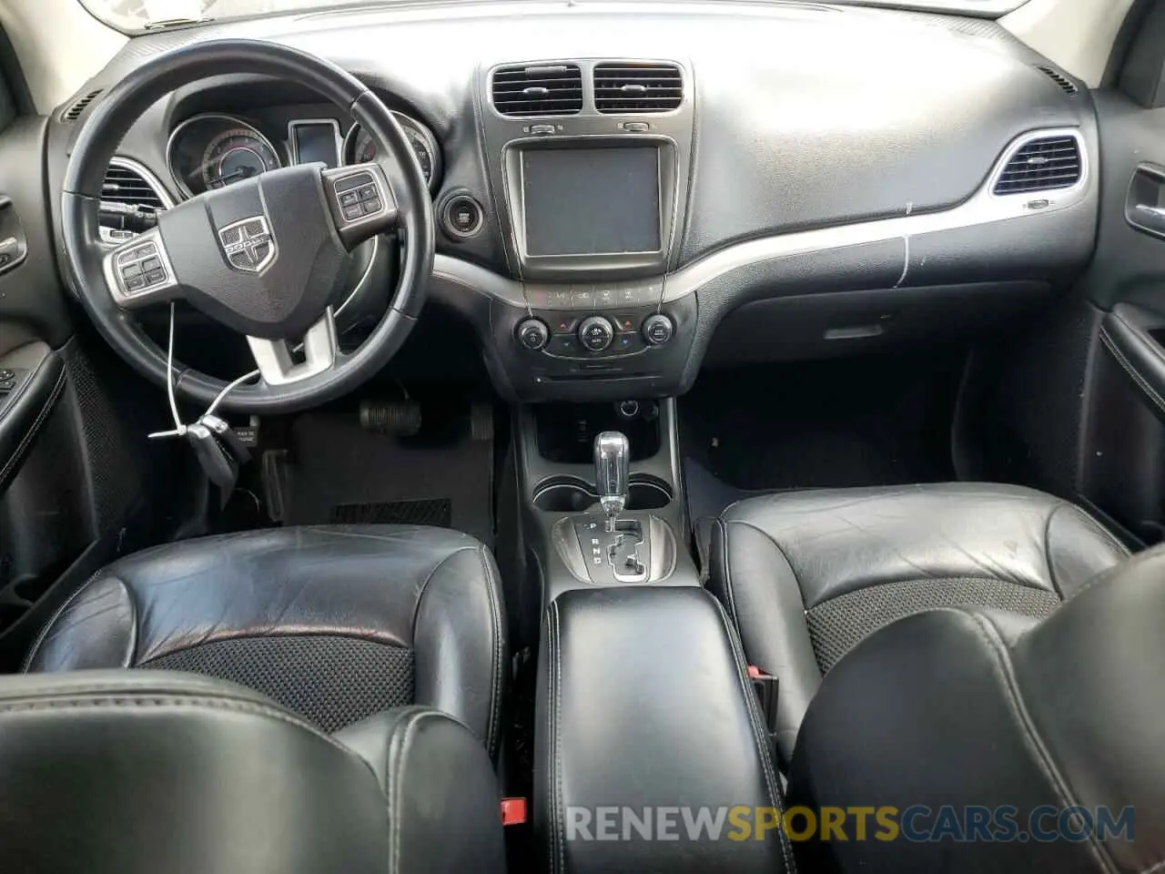 8 Photograph of a damaged car 3C4PDCGG1KT746390 DODGE JOURNEY 2019