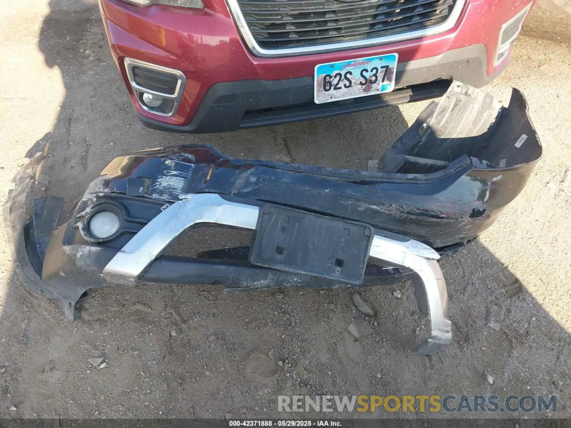 12 Photograph of a damaged car 3C4PDCGG1KT783147 DODGE JOURNEY 2019