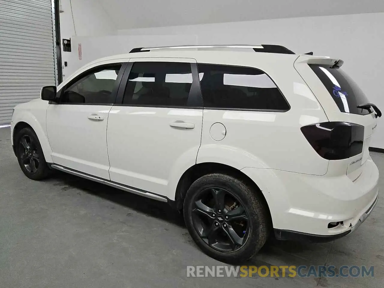 2 Photograph of a damaged car 3C4PDCGG2KT717741 DODGE JOURNEY 2019