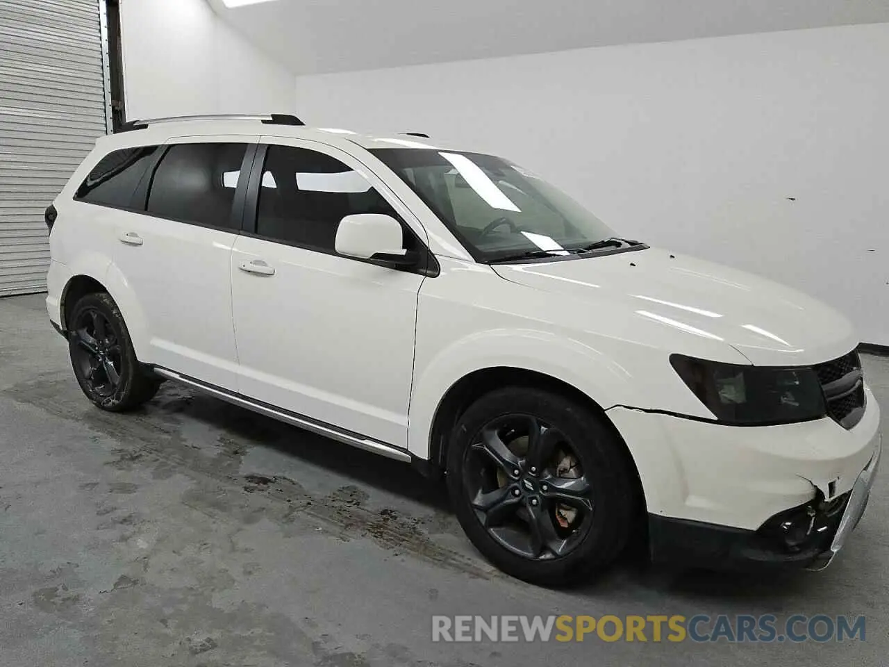 4 Photograph of a damaged car 3C4PDCGG2KT717741 DODGE JOURNEY 2019