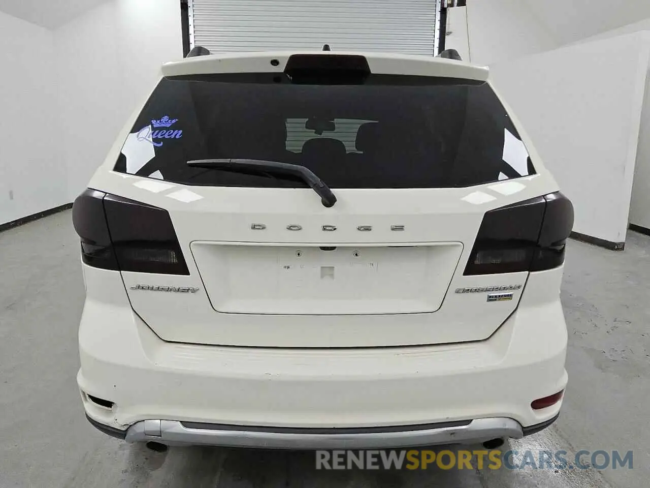 6 Photograph of a damaged car 3C4PDCGG2KT717741 DODGE JOURNEY 2019