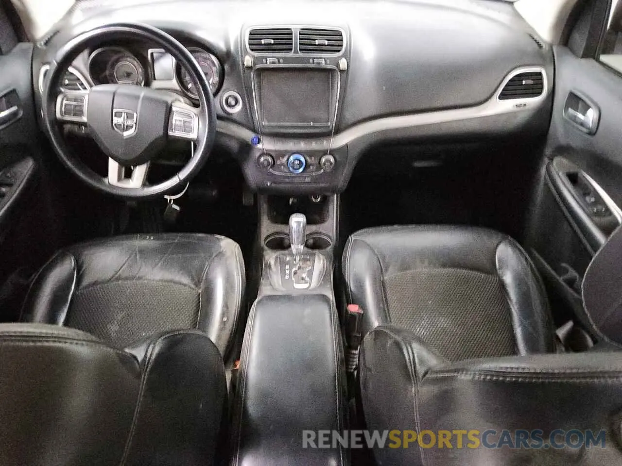 8 Photograph of a damaged car 3C4PDCGG2KT717741 DODGE JOURNEY 2019