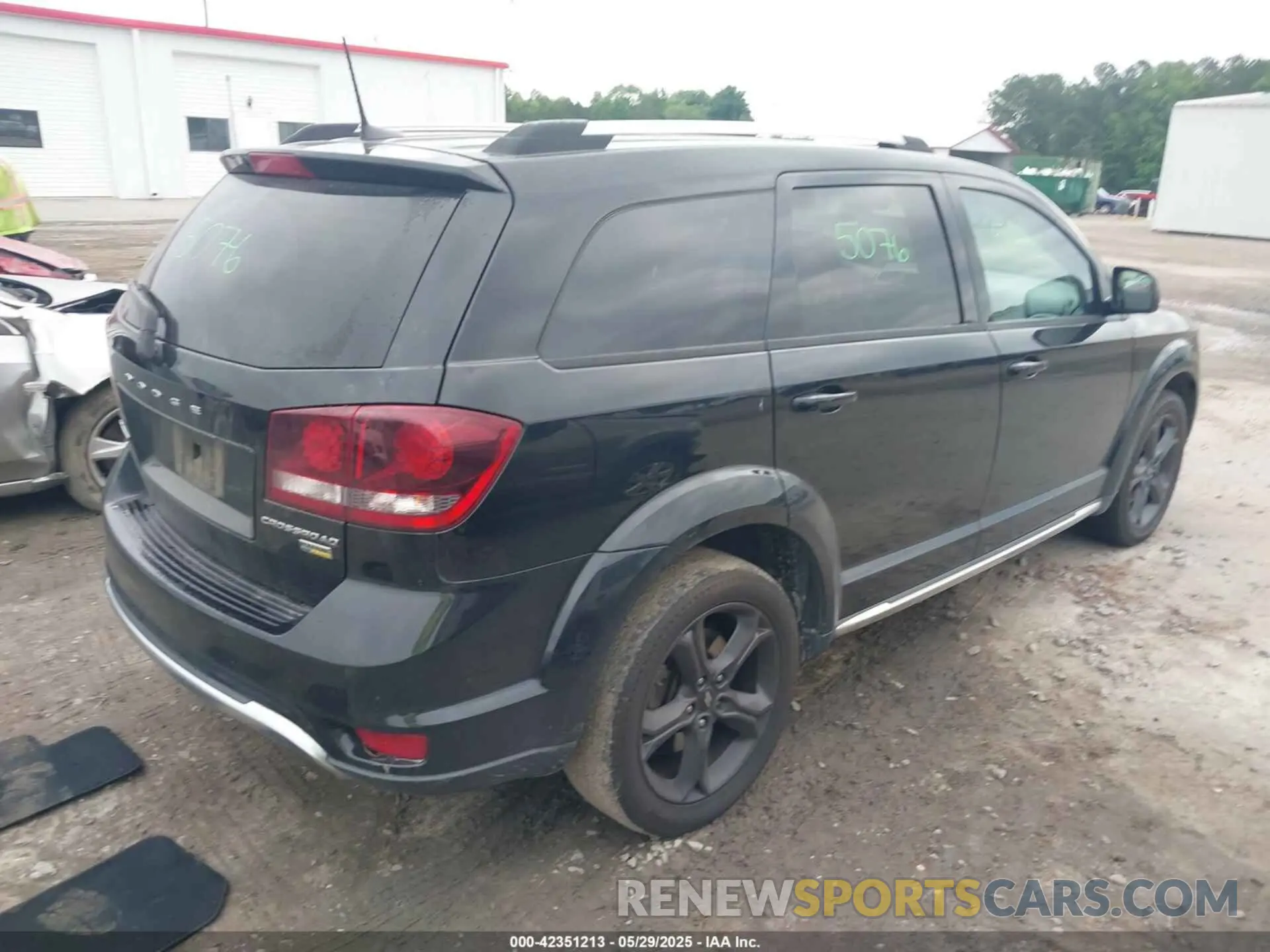 4 Photograph of a damaged car 3C4PDCGG2KT763506 DODGE JOURNEY 2019