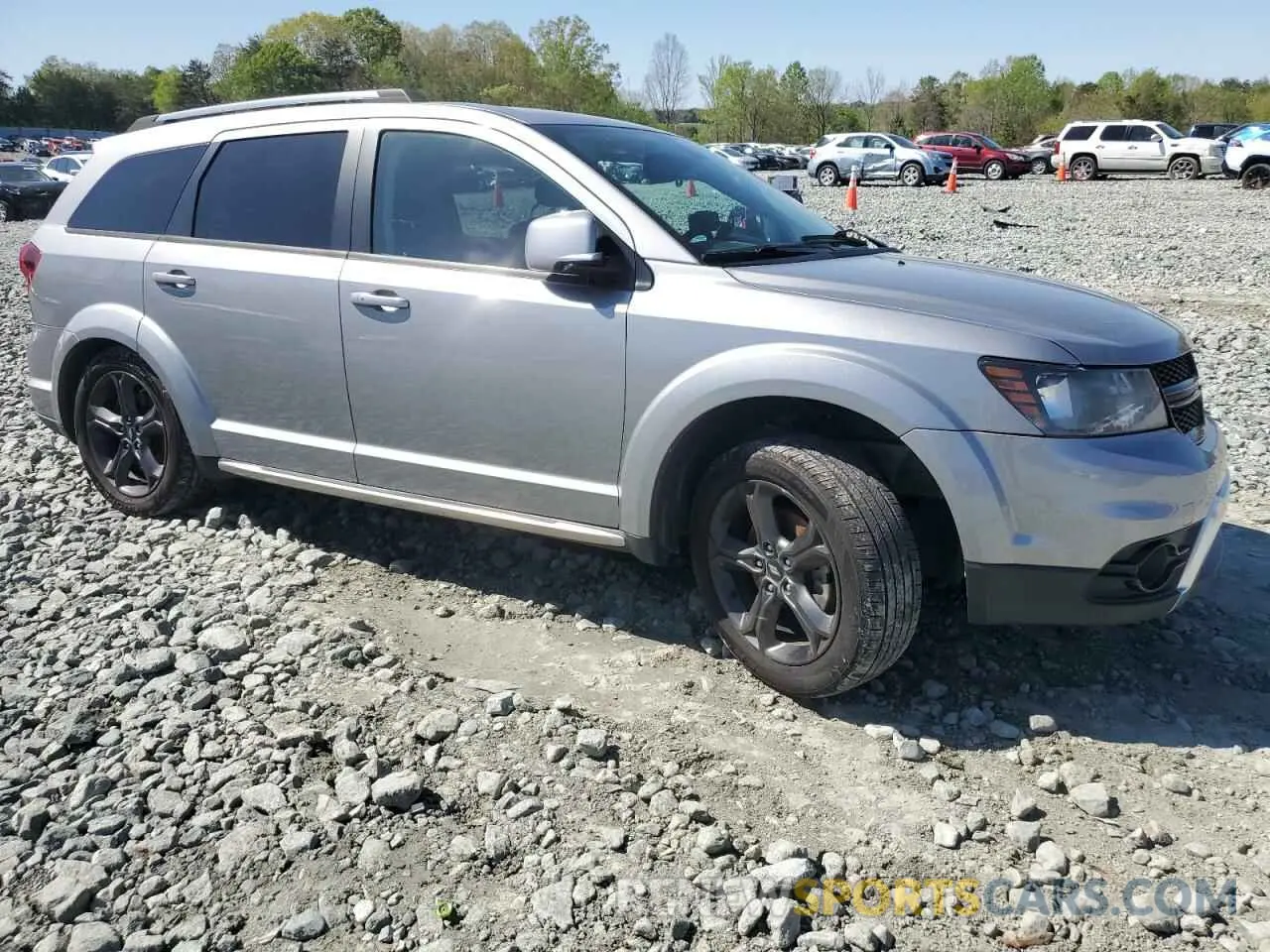 4 Photograph of a damaged car 3C4PDCGG2KT861645 DODGE JOURNEY 2019