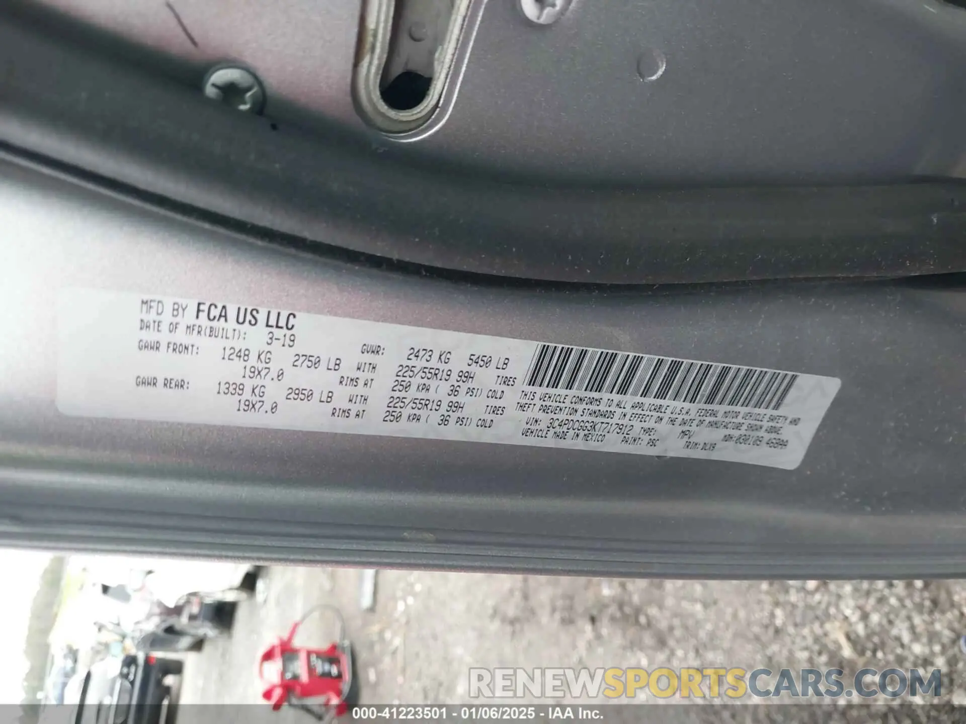 9 Photograph of a damaged car 3C4PDCGG3KT717912 DODGE JOURNEY 2019