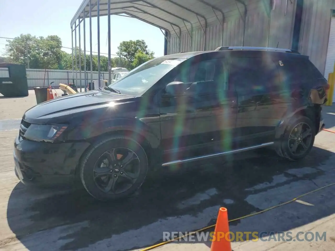 1 Photograph of a damaged car 3C4PDCGG4KT731432 DODGE JOURNEY 2019