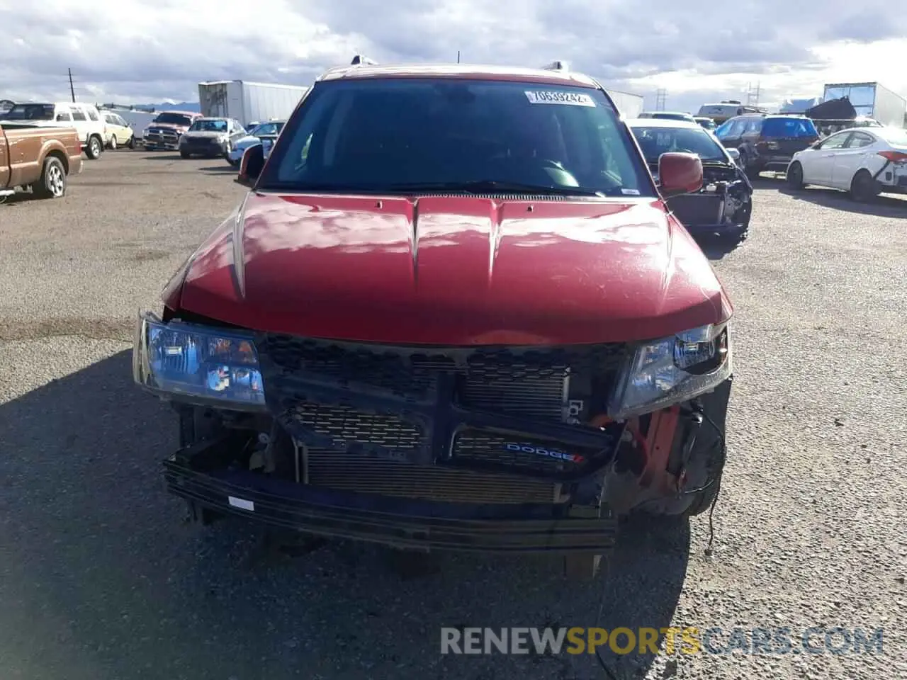 5 Photograph of a damaged car 3C4PDCGG5KT860876 DODGE JOURNEY 2019