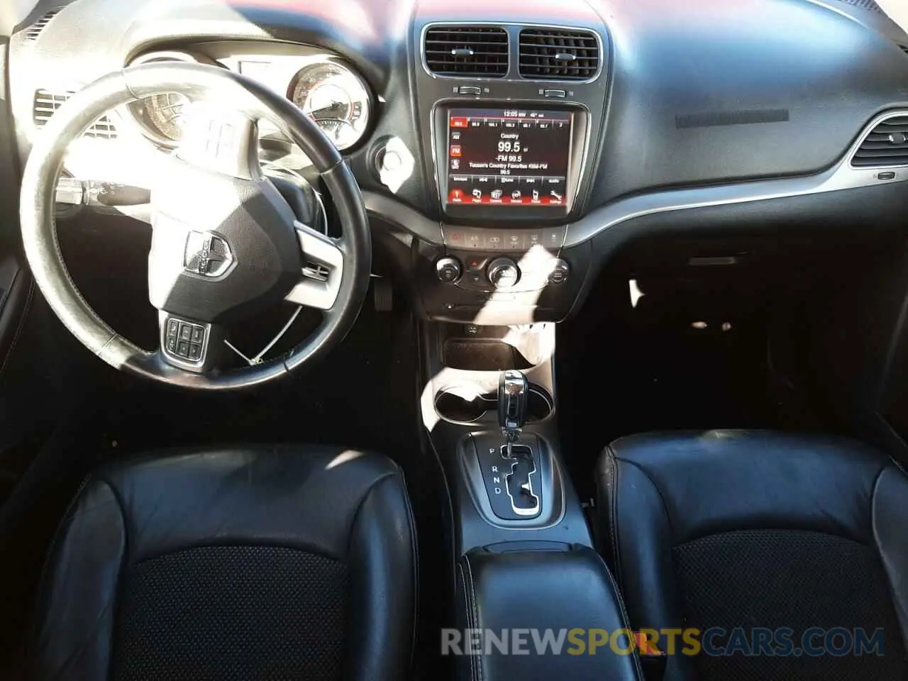 8 Photograph of a damaged car 3C4PDCGG5KT860876 DODGE JOURNEY 2019