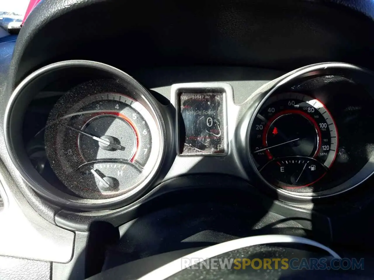 9 Photograph of a damaged car 3C4PDCGG5KT860876 DODGE JOURNEY 2019