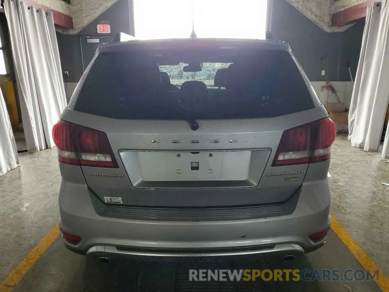 6 Photograph of a damaged car 3C4PDCGG6KT717029 DODGE JOURNEY 2019