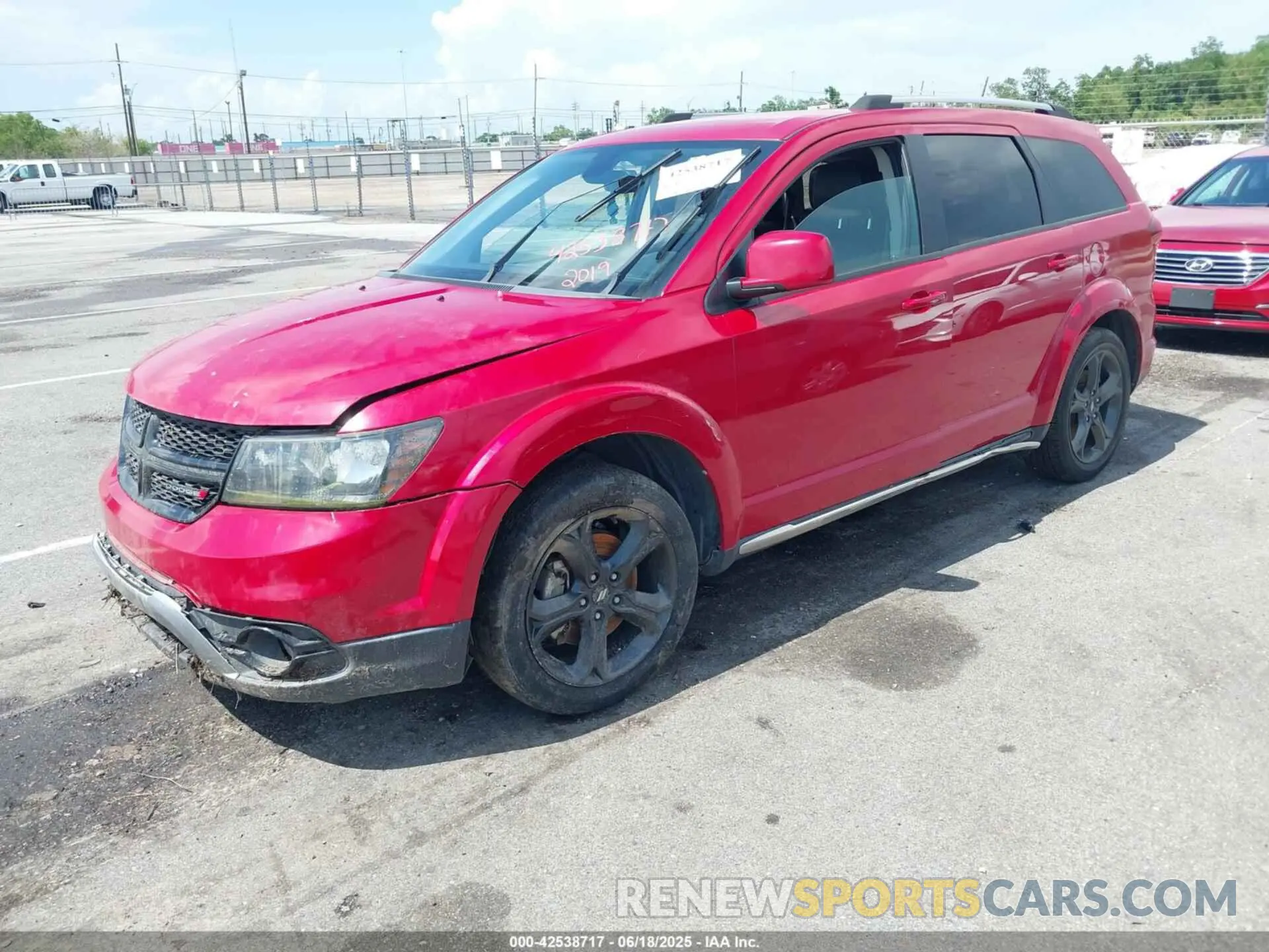 2 Photograph of a damaged car 3C4PDCGG6KT717502 DODGE JOURNEY 2019