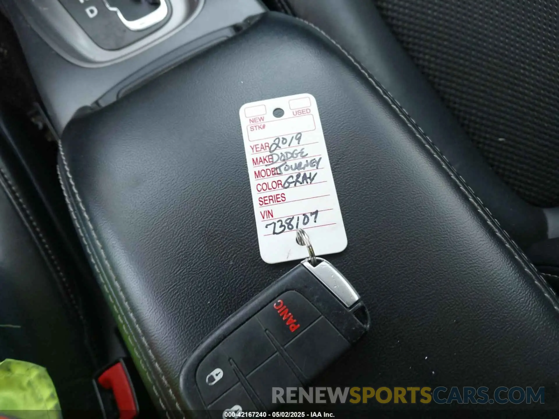 11 Photograph of a damaged car 3C4PDCGG6KT738107 DODGE JOURNEY 2019