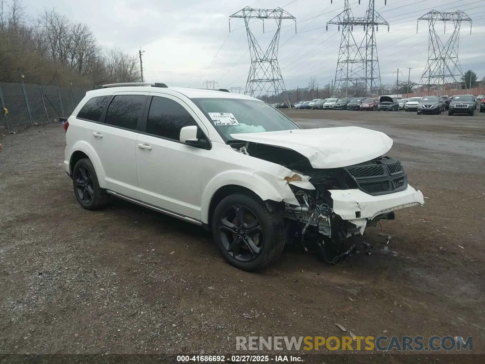 1 Photograph of a damaged car 3C4PDCGG7KT860748 DODGE JOURNEY 2019