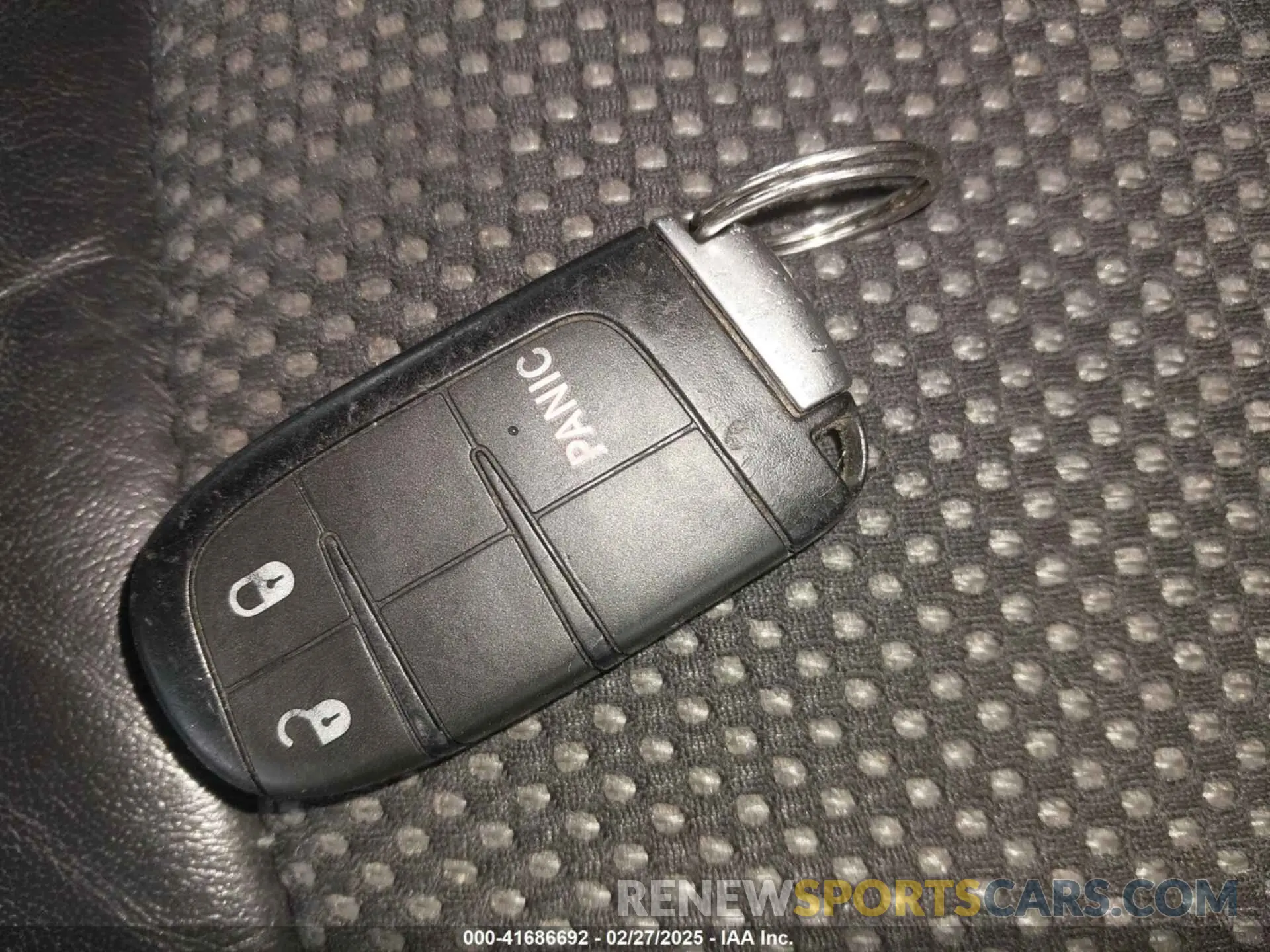 11 Photograph of a damaged car 3C4PDCGG7KT860748 DODGE JOURNEY 2019